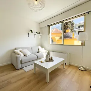 Bord De 3 Appartamento