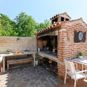 https://apartments-tena.in-istria.net